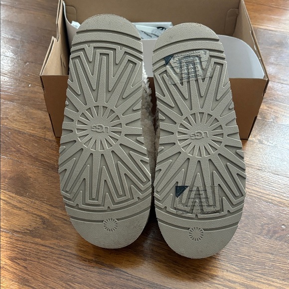 UGG Tazz Nat - Picture 7 of 8